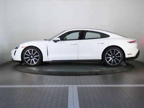 2023 Porsche Taycan 