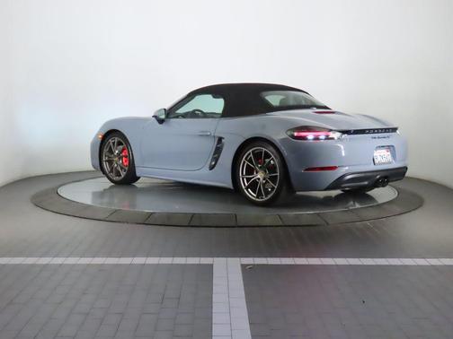 2024 Porsche 718 Boxster S