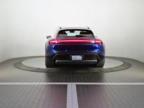 2024 Porsche Taycan 4