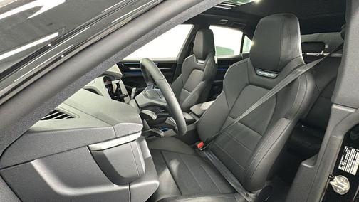 2025 Porsche Macan 4S