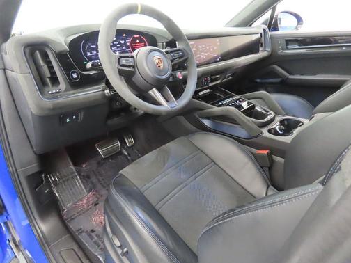 2024 Porsche Cayenne Turbo GT