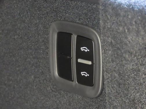 2025 Porsche Macan 4S