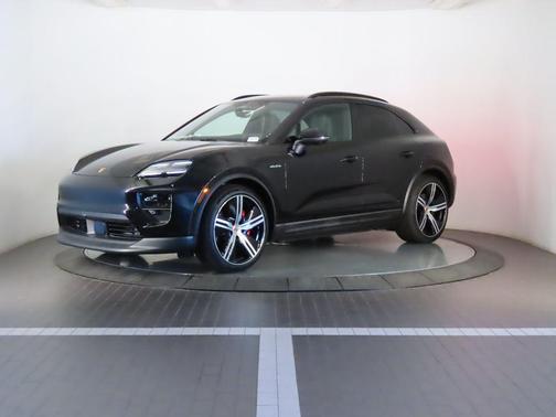2025 Porsche Macan 4S
