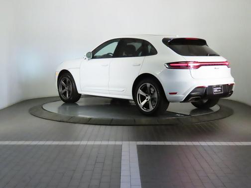 2022 Porsche Macan