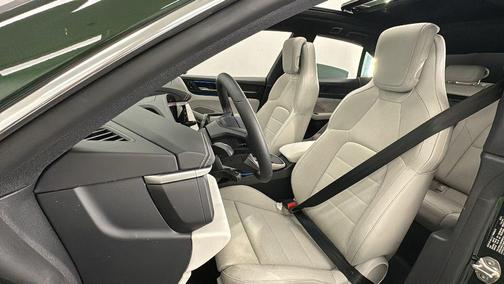 2025 Porsche Macan 4S