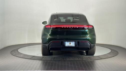 2025 Porsche Macan 4S