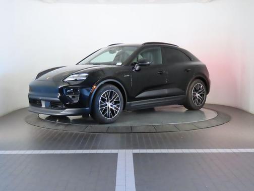 2025 Porsche Macan 4