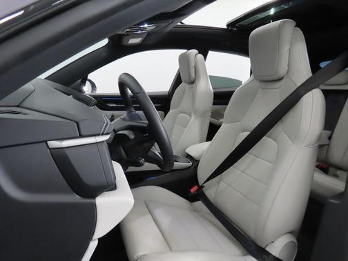 2025 Porsche Macan 4S