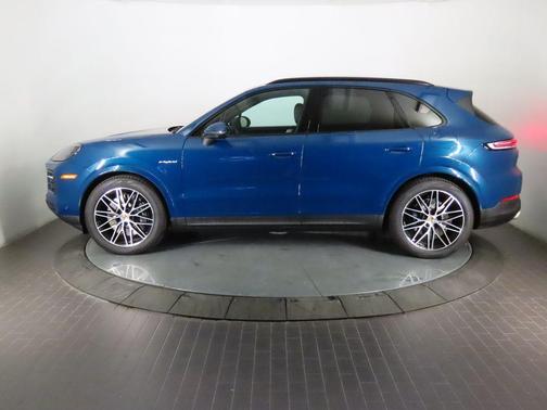 2026 Porsche Cayenne AWD