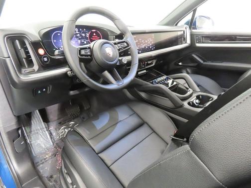 2026 Porsche Cayenne AWD