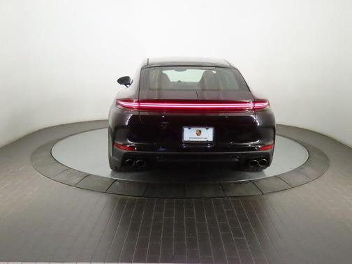 Jet Black Metallic 2026 Porsche Panamera Turbo