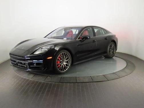 2026 Porsche Panamera Turbo