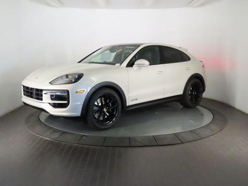 2026 Porsche Cayenne GTS