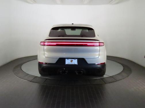 2026 Porsche Cayenne GTS