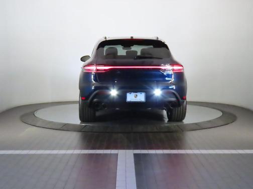 2022 Porsche Macan 