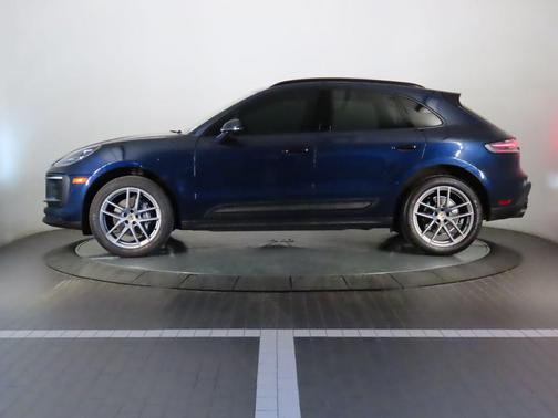 2022 Porsche Macan 