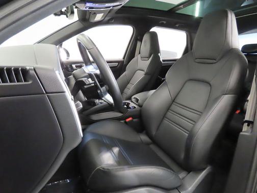 2023 Porsche Cayenne S