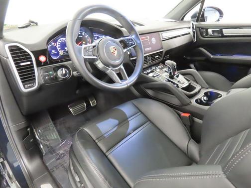 2023 Porsche Cayenne S