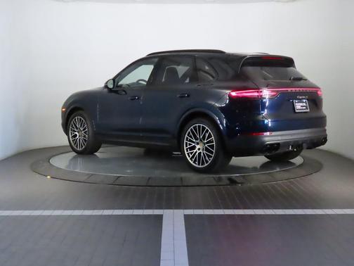 2023 Porsche Cayenne S