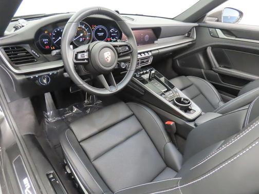 2024 Porsche 911 Carrera 4S Cabriolet