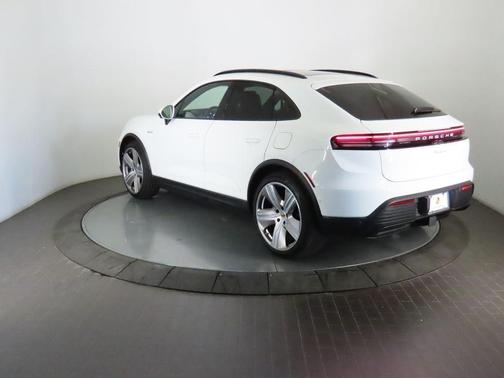 White 2026 Porsche Macan 4