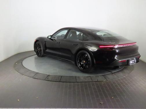 2023 Porsche Taycan GTS