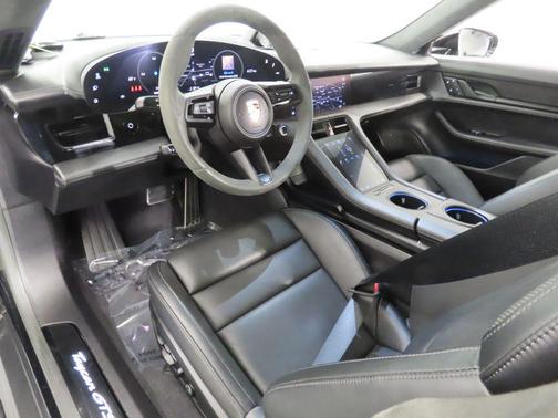 2023 Porsche Taycan GTS