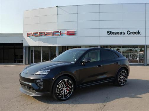Jet Black Metallic 2026 Porsche Macan 4S