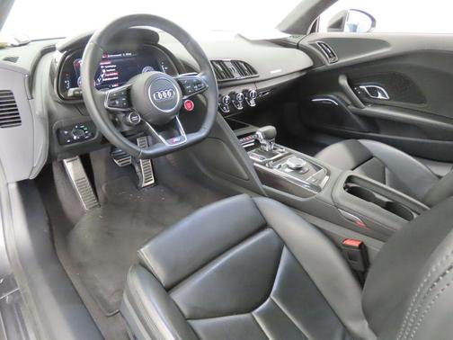 Daytona Gray Pearl Effect 2018 Audi R8 5.2 V10