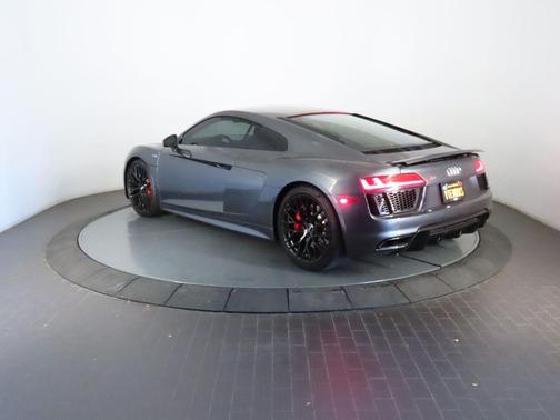 Daytona Gray Pearl Effect 2018 Audi R8 5.2 V10