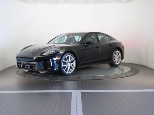 2025 Porsche Panamera 