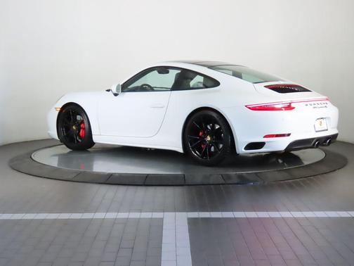 2017 Porsche 911 Carrera 4S