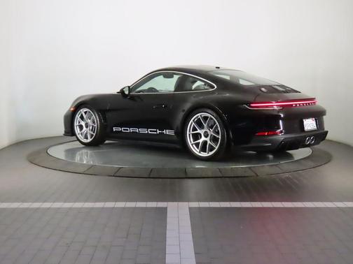 2024 Porsche 911 S/T