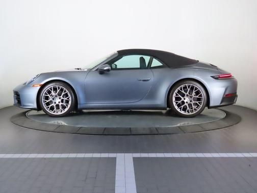 2025 Porsche 911 Carrera