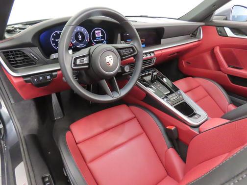 2025 Porsche 911 Carrera