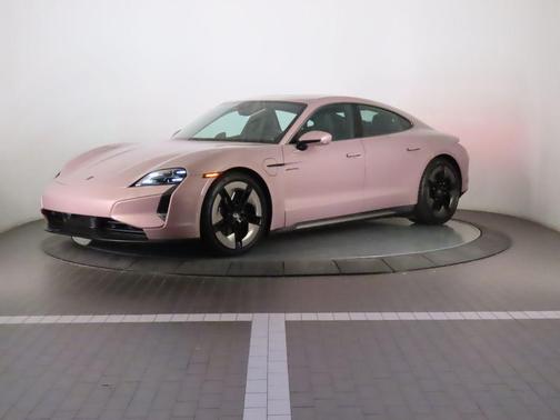 2025 Porsche Taycan Turbo