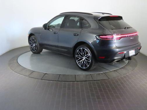 Volcano Grey Metallic 2025 Porsche Macan