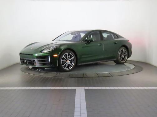 2025 Porsche Panamera 