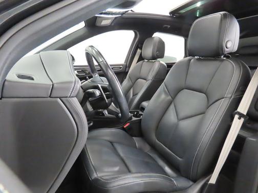 2023 Porsche Macan S