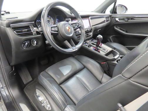 2023 Porsche Macan S