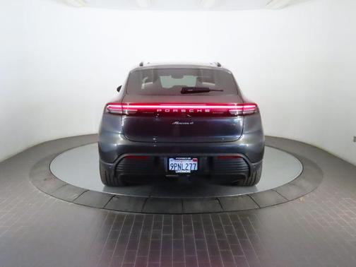 Gray Metallic 2024 Porsche Macan 4
