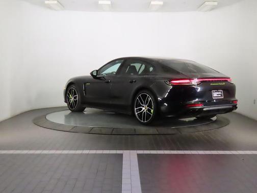 2021 Porsche Panamera Turbo S