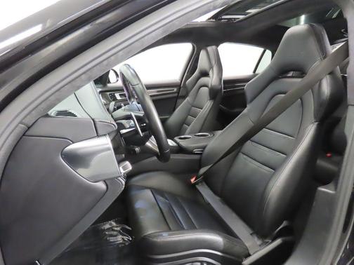 2021 Porsche Panamera Turbo S