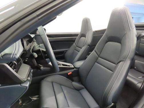 2025 Porsche 911 Carrera