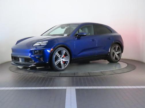 2025 Porsche Macan Turbo