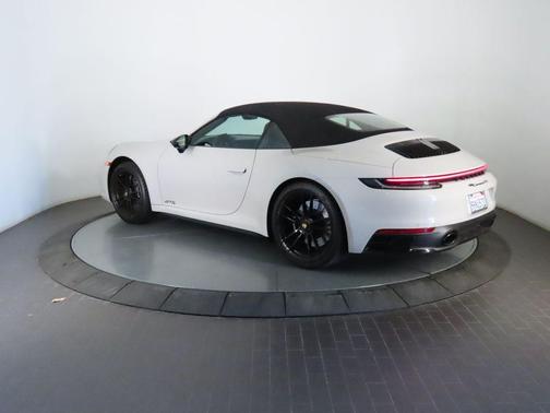 Chalk 2024 Porsche 911 Carrera GTS