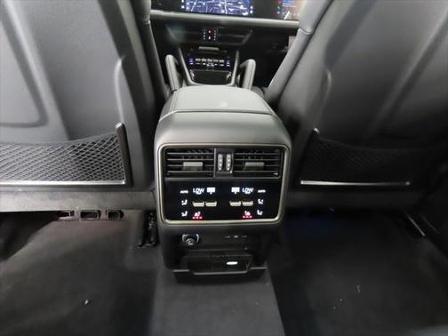 2025 Porsche Cayenne Cayenne Turbo E-Hybrid