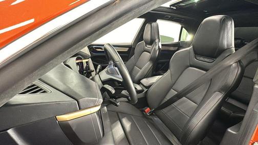 2024 Porsche Macan Turbo