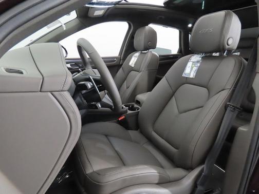 Copper 2026 Porsche Macan GTS