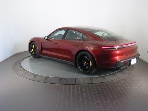 2021 Porsche Taycan Turbo S